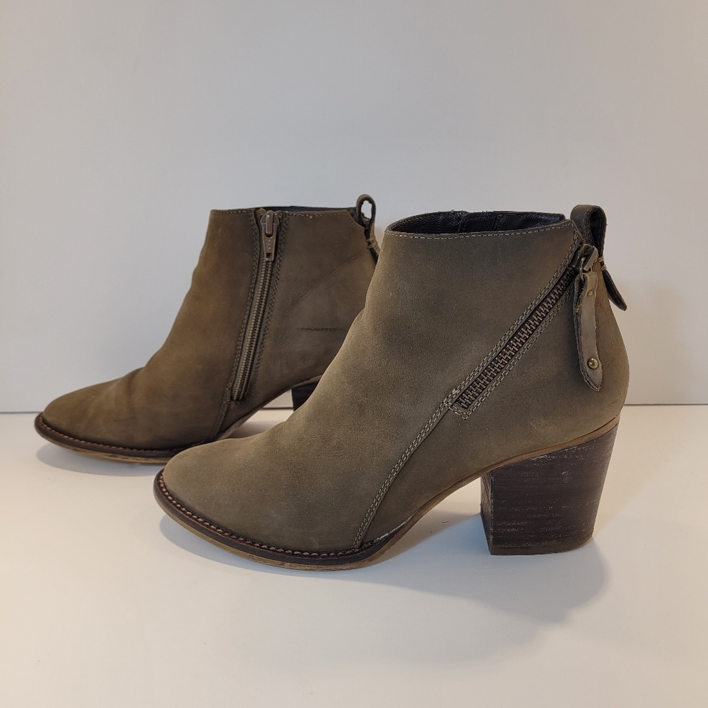 Blondo Nivada Waterproof Boots